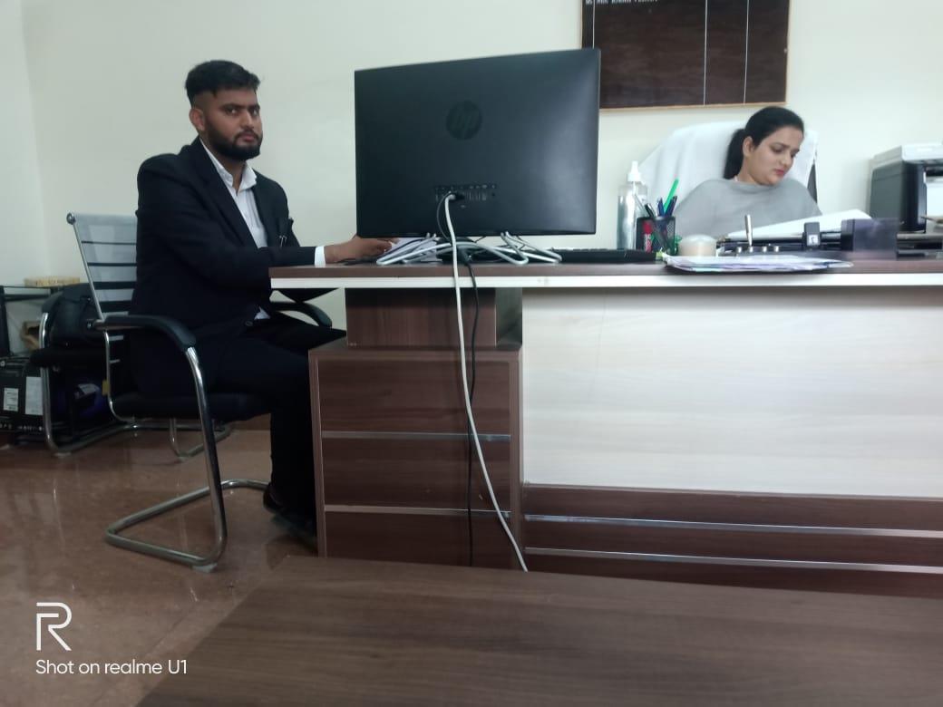 Students of DLC 5 Years 6th Semester visited Distict Court Samba